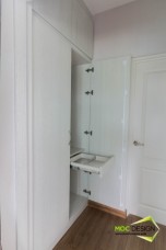 ตู้เสื้อผ้าบิ้วอิน,บิ้วอินตู้เสื้อผ้า,เฟอร์นิเจอร์บิ้วอิน,เฟอร์นิเจอร์,บิ้วอิน,บิวท์อิน,ชุดทีวีบิ้วอิน,บ้านเดี่ยว,ตู้เสื้อผ้า,โต๊ะแป้ง,เตียงบิ้วอิน,เตียงนอน,กรุระแนงไม้,กรุผนังไม้,งานกรุผนัง,กรุผนัง,ครัวบิ้วอิน,บิ้วอินครัว,ครัวกันน้ำ,บิ้วห้องครัว