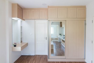 ตู้เสื้อผ้าบิ้วอิน,บิ้วอินตู้เสื้อผ้า,เฟอร์นิเจอร์บิ้วอิน,เฟอร์นิเจอร์,บิ้วอิน,บิวท์อิน,ชุดทีวีบิ้วอิน,บ้านเดี่ยว,ตู้เสื้อผ้า,โต๊ะแป้ง,เตียงบิ้วอิน,เตียงนอน,กรุระแนงไม้,งานกรุผนัง,กรุผนัง,ครัวบิ้วอิน,ตู้เสื้อผ้าบานเฟรมอลู,บิ้วห้องครัว,ตู้เสื้อผ้า