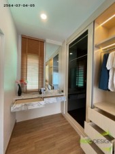 ตู้เสื้อผ้าบิ้วอิน,บิ้วอินตู้เสื้อผ้า,เฟอร์นิเจอร์บิ้วอิน,เฟอร์นิเจอร์,บิ้วอิน,บิวท์อิน,ชุดทีวีบิ้วอิน,บ้านเดี่ยว,ตู้เสื้อผ้า,โต๊ะแป้ง,เตียงบิ้วอิน,เตียงนอน,กรุระแนงไม้,กรุผนังไม้,งานกรุผนัง,กรุผนัง,ครัวบิ้วอิน,บิ้วอินครัว,ครัวกันน้ำ,บิ้วห้องครัว