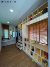 ตู้เสื้อผ้าบิ้วอิน,บิ้วอินตู้เสื้อผ้า,เฟอร์นิเจอร์บิ้วอิน,เฟอร์นิเจอร์,บิ้วอิน,บิวท์อิน,ชุดทีวีบิ้วอิน,บ้านเดี่ยว,ตู้เสื้อผ้า,โต๊ะแป้ง,เตียงบิ้วอิน,เตียงนอน,กรุระแนงไม้,งานกรุผนัง,กรุผนัง,ครัวบิ้วอิน,ตู้เสื้อผ้าบานเฟรมอลู,บิ้วห้องครัว,ตู้เสื้อผ้า