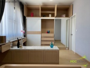 ตู้เสื้อผ้าบิ้วอิน,บิ้วอินตู้เสื้อผ้า,เฟอร์นิเจอร์บิ้วอิน,เฟอร์นิเจอร์,บิ้วอิน,บิวท์อิน,ชุดทีวีบิ้วอิน,บ้านเดี่ยว,ตู้เสื้อผ้า,โต๊ะแป้ง,เตียงบิ้วอิน,เตียงนอน,กรุระแนงไม้,กรุผนังไม้,งานกรุผนัง,กรุผนัง,ครัวบิ้วอิน,บิ้วอินครัว,ครัวกันน้ำ,บิ้วห้องครัว