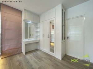 ตู้เสื้อผ้าบิ้วอิน,บิ้วอินตู้เสื้อผ้า,เฟอร์นิเจอร์บิ้วอิน,เฟอร์นิเจอร์,บิ้วอิน,บิวท์อิน,ชุดทีวีบิ้วอิน,บ้านเดี่ยว,ตู้เสื้อผ้า,โต๊ะแป้ง,เตียงบิ้วอิน,เตียงนอน,กรุระแนงไม้,งานกรุผนัง,กรุผนัง,ครัวบิ้วอิน,บิ้วอินครัว,ครัวกันน้ำ,บิ้วห้องครัว,ตู้เสื้อผ้า