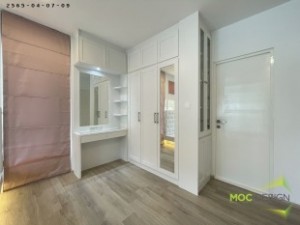 ตู้เสื้อผ้าบิ้วอิน,บิ้วอินตู้เสื้อผ้า,เฟอร์นิเจอร์บิ้วอิน,เฟอร์นิเจอร์,บิ้วอิน,บิวท์อิน,ชุดทีวีบิ้วอิน,บ้านเดี่ยว,ตู้เสื้อผ้า,โต๊ะแป้ง,เตียงบิ้วอิน,เตียงนอน,กรุระแนงไม้,งานกรุผนัง,กรุผนัง,ครัวบิ้วอิน,บิ้วอินครัว,บิ้วห้องครัว,วิลาจิโอ้ประชาอุทิศ90