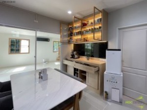 ตู้เสื้อผ้าบิ้วอิน,บิ้วอินตู้เสื้อผ้า,เฟอร์นิเจอร์บิ้วอิน,เฟอร์นิเจอร์,บิ้วอิน,บิวท์อิน,ชุดทีวีบิ้วอิน,บ้านเดี่ยว,ตู้เสื้อผ้า,โต๊ะแป้ง,เตียงบิ้วอิน,เตียงนอน,กรุระแนงไม้,กรุผนังไม้,งานกรุผนัง,กรุผนัง,ครัวบิ้วอิน,บิ้วอินครัว,ครัวกันน้ำ,บิ้วห้องครัว