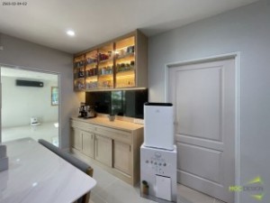 ตู้เสื้อผ้าบิ้วอิน,บิ้วอินตู้เสื้อผ้า,เฟอร์นิเจอร์บิ้วอิน,เฟอร์นิเจอร์,บิ้วอิน,บิวท์อิน,ชุดทีวีบิ้วอิน,บ้านเดี่ยว,ตู้เสื้อผ้า,โต๊ะแป้ง,เตียงบิ้วอิน,เตียงนอน,กรุระแนงไม้,กรุผนังไม้,งานกรุผนัง,กรุผนัง,ครัวบิ้วอิน,บิ้วอินครัว,ครัวกันน้ำ,บิ้วห้องครัว