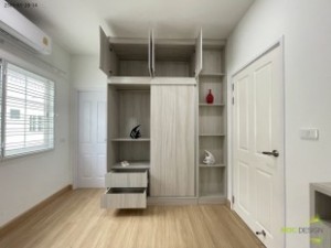 ตู้เสื้อผ้าบิ้วอิน,บิ้วอินตู้เสื้อผ้า,เฟอร์นิเจอร์บิ้วอิน,เฟอร์นิเจอร์,บิ้วอิน,บิวท์อิน,ชุดทีวีบิ้วอิน,บ้านเดี่ยว,ตู้เสื้อผ้า,โต๊ะแป้ง,เตียงบิ้วอิน,เตียงนอน,กรุระแนงไม้,กรุผนังไม้,งานกรุผนัง,กรุผนัง,ครัวบิ้วอิน,บิ้วอินครัว,ครัวกันน้ำ,บิ้วห้องครัว