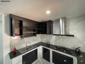 ตู้เสื้อผ้าบิ้วอิน,บิ้วอินตู้เสื้อผ้า,เฟอร์นิเจอร์บิ้วอิน,เฟอร์นิเจอร์,บิ้วอิน,บิวท์อิน,ชุดทีวีบิ้วอิน,บ้านเดี่ยว,ตู้เสื้อผ้า,โต๊ะแป้ง,เตียงบิ้วอิน,เตียงนอน,กรุระแนงไม้,กรุผนังไม้,งานกรุผนัง,กรุผนัง,ครัวบิ้วอิน,บิ้วอินครัว,ครัวกันน้ำ,บิ้วห้องครัว