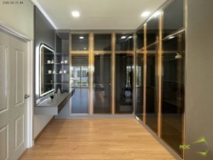 ตู้เสื้อผ้าบิ้วอิน,บิ้วอินตู้เสื้อผ้า,เฟอร์นิเจอร์บิ้วอิน,เฟอร์นิเจอร์,บิ้วอิน,บิวท์อิน,ชุดทีวีบิ้วอิน,บ้านเดี่ยว,ตู้เสื้อผ้า,โต๊ะแป้ง,เตียงบิ้วอิน,เตียงนอน,กรุระแนงไม้,งานกรุผนัง,กรุผนัง,ครัวบิ้วอิน,บิ้วอินครัว,ครัวกันน้ำ,บิ้วห้องครัว,ตู้เสื้อผ้า