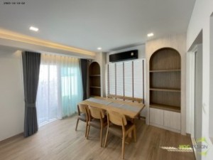 ตู้เสื้อผ้าบิ้วอิน,บิ้วอินตู้เสื้อผ้า,เฟอร์นิเจอร์บิ้วอิน,เฟอร์นิเจอร์,บิ้วอิน,บิวท์อิน,ชุดทีวีบิ้วอิน,บ้านเดี่ยว,ตู้เสื้อผ้า,โต๊ะแป้ง,เตียงบิ้วอิน,เตียงนอน,กรุระแนงไม้,งานกรุผนัง,กรุผนัง,ครัวบิ้วอิน,บิ้วอินครัว,บิ้วห้องครัว,วิลาจิโอ้ประชาอุทิศ90