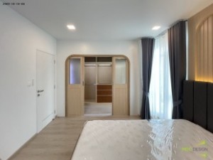 ตู้เสื้อผ้าบิ้วอิน,บิ้วอินตู้เสื้อผ้า,เฟอร์นิเจอร์บิ้วอิน,เฟอร์นิเจอร์,บิ้วอิน,บิวท์อิน,ชุดทีวีบิ้วอิน,บ้านเดี่ยว,ตู้เสื้อผ้า,โต๊ะแป้ง,เตียงบิ้วอิน,เตียงนอน,กรุระแนงไม้,งานกรุผนัง,กรุผนัง,ครัวบิ้วอิน,บิ้วอินครัว,บิ้วห้องครัว,วิลาจิโอ้ประชาอุทิศ90