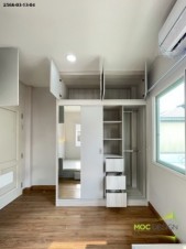 ตู้เสื้อผ้าบิ้วอิน,บิ้วอินตู้เสื้อผ้า,เฟอร์นิเจอร์บิ้วอิน,เฟอร์นิเจอร์,บิ้วอิน,บิวท์อิน,ชุดทีวีบิ้วอิน,บ้านเดี่ยว,ตู้เสื้อผ้า,โต๊ะแป้ง,เตียงบิ้วอิน,เตียงนอน,กรุระแนงไม้,กรุผนังไม้,งานกรุผนัง,กรุผนัง,ครัวบิ้วอิน,บิ้วอินครัว,ครัวกันน้ำ,บิ้วห้องครัว