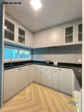 ตู้เสื้อผ้าบิ้วอิน,บิ้วอินตู้เสื้อผ้า,เฟอร์นิเจอร์บิ้วอิน,เฟอร์นิเจอร์,บิ้วอิน,บิวท์อิน,ชุดทีวีบิ้วอิน,บ้านเดี่ยว,ตู้เสื้อผ้า,โต๊ะแป้ง,เตียงบิ้วอิน,เตียงนอน,กรุระแนงไม้,กรุผนังไม้,งานกรุผนัง,กรุผนัง,ครัวบิ้วอิน,บิ้วอินครัว,ครัวกันน้ำ,บิ้วห้องครัว